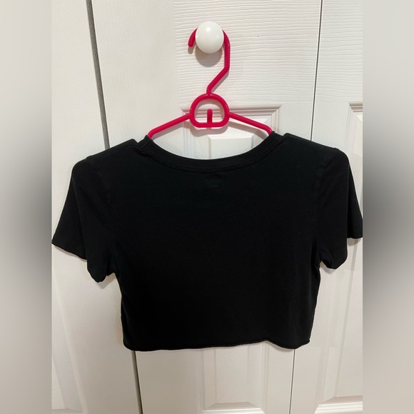 Black cropped t from aritzia! - Picture 3 of 3